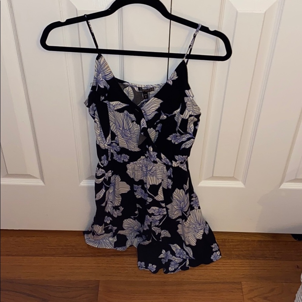 Loose vneck dress